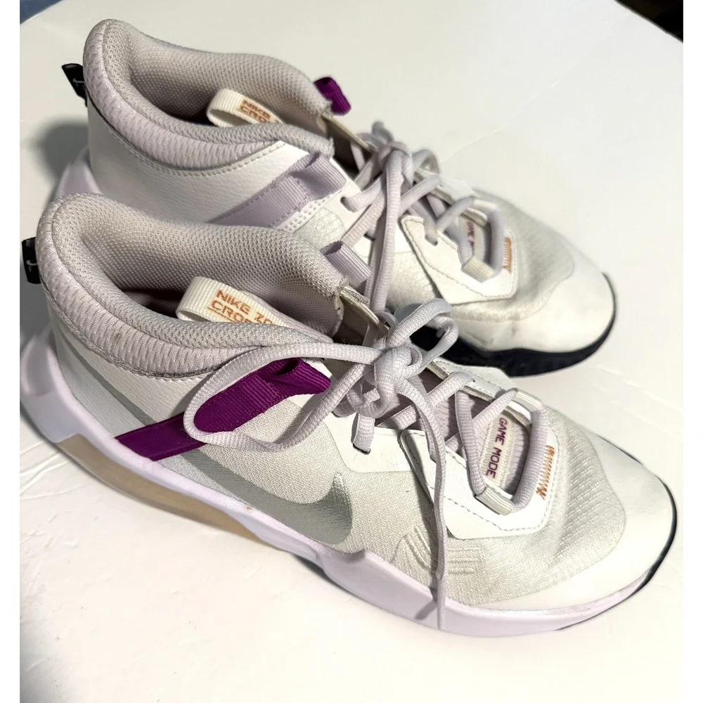 Girls Nike Athletic Shoes Size 6Y  Style: DC5216-102 Color: White Purple Accent